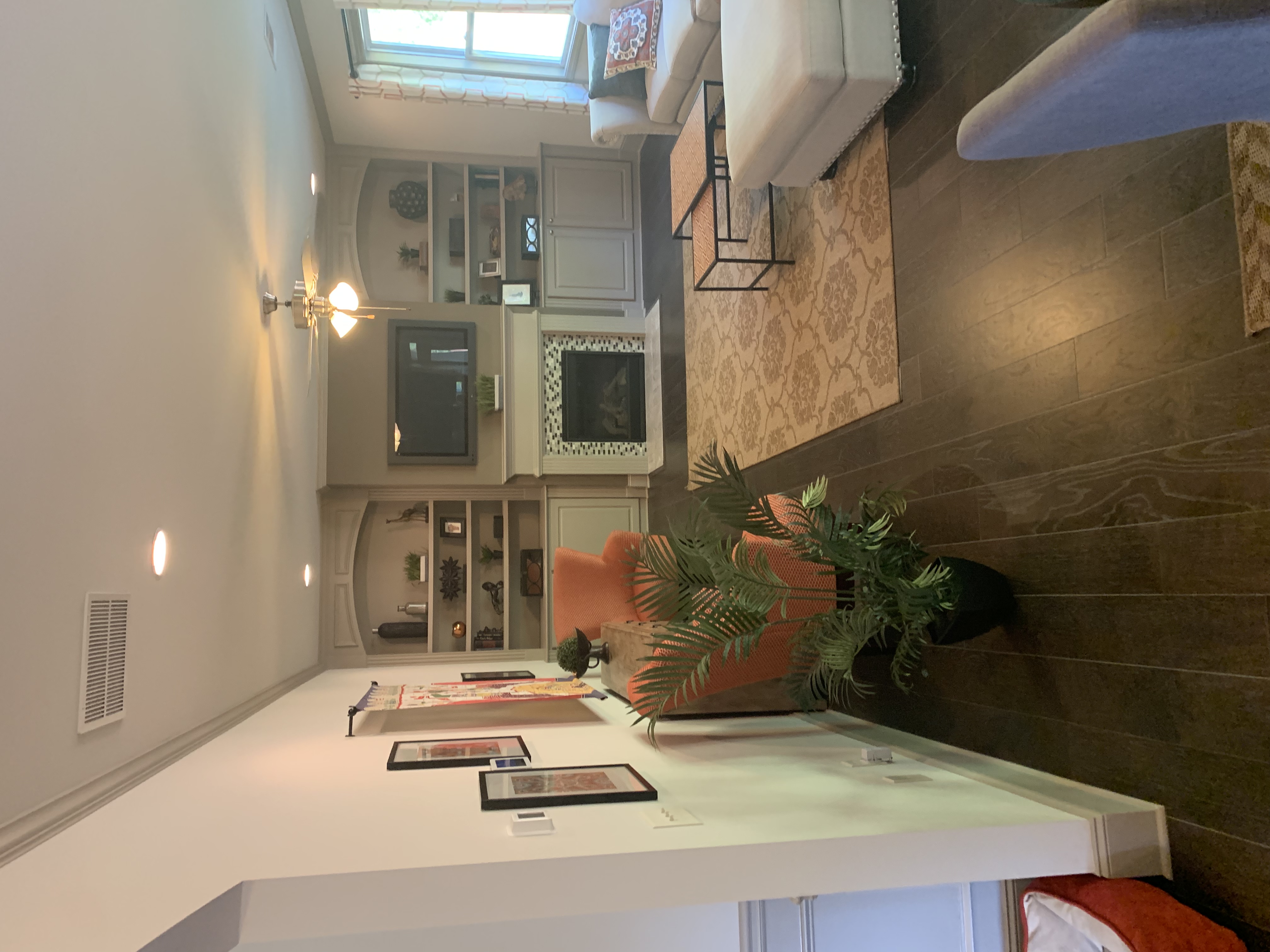 Dining room with arch