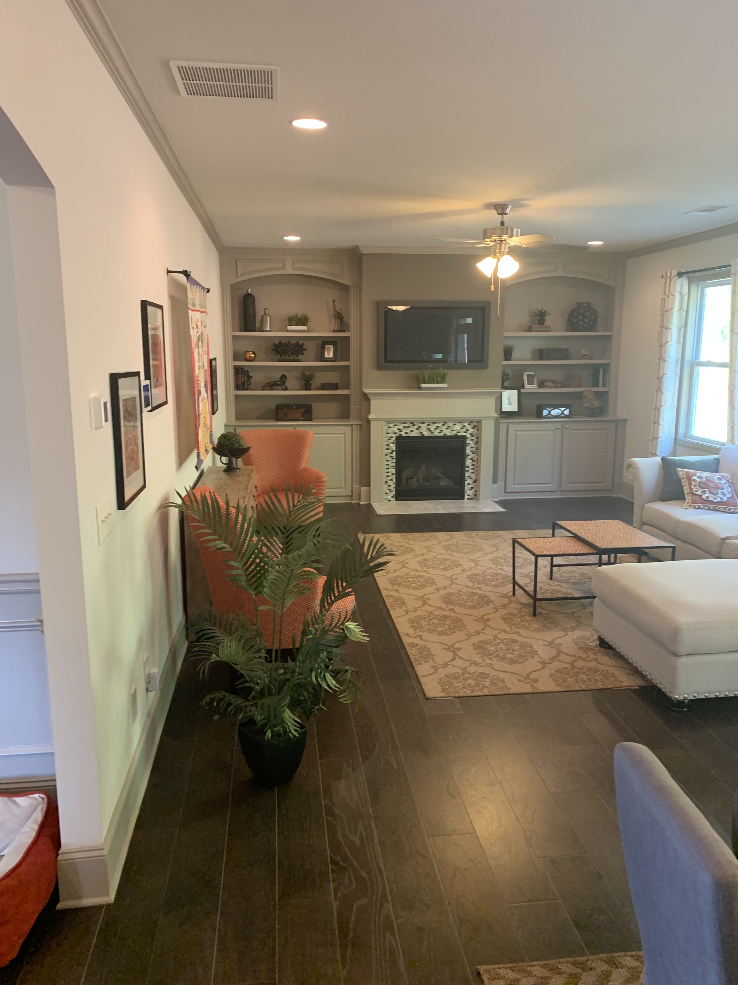 Dining room with arch